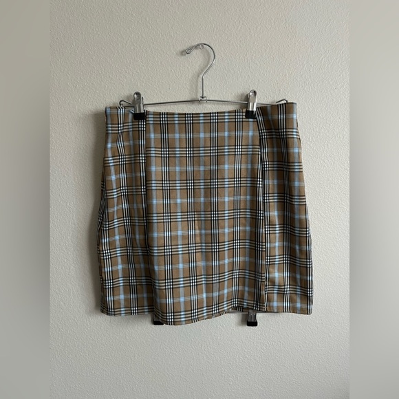 Tan and Blue Plaid Mini Skirt Size Large - Picture 1 of 5